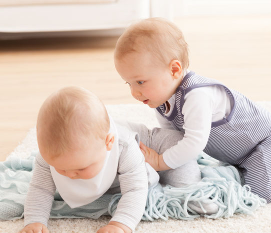10 Arten von Babykleidung die neue Eltern besitzen sollten komfortable Babykleidung borninp