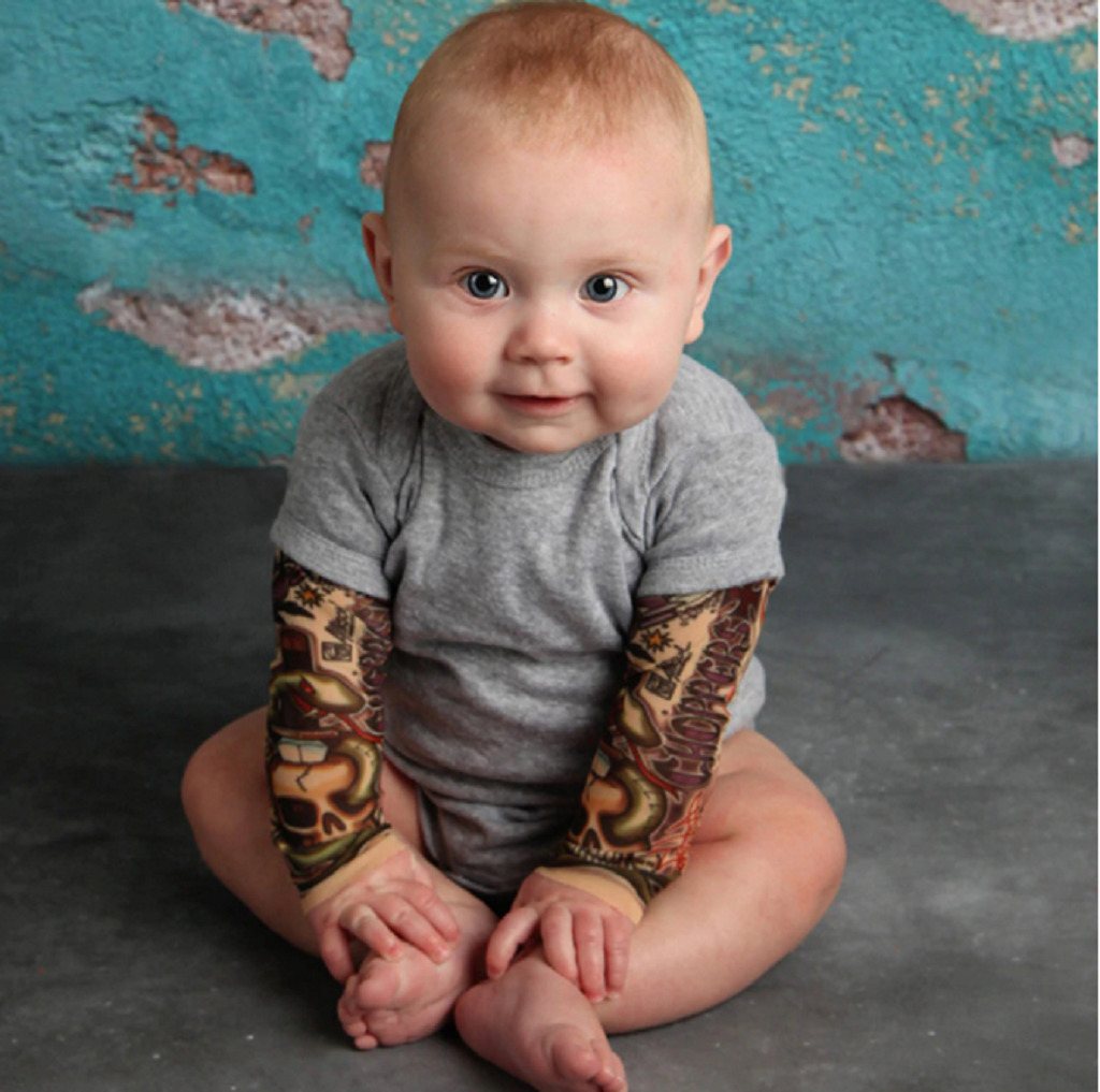 Baby Geschenksideen 10 tolle Geschenke für Babys unter einem Jahr Baby Tattoo Strampler