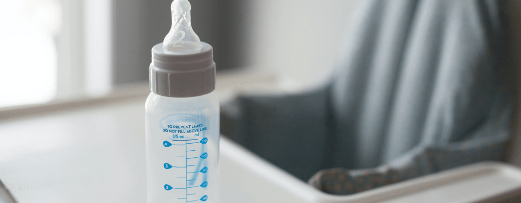 Babynahrung abgewöhnen leere Flasche